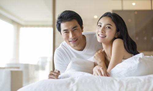 夫妻跑阳台吃瓜视频大全,夫妻甜蜜吃瓜瞬间大盘点