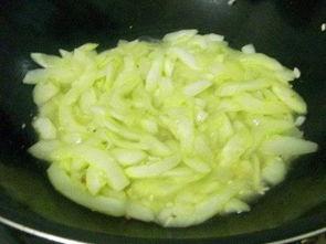 白瓜怎么切好炒着吃视频,视频教你如何切得恰到好处