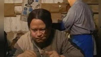 傻儿师长吃瓜视频在线观看,趣味横生的搞笑瞬间