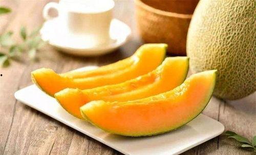 蜜瓜可以蒸着吃么视频教程,简单易学的蒸蜜瓜教程