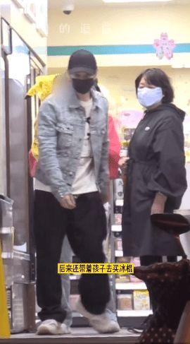 黄晓明吃瓜网友视频